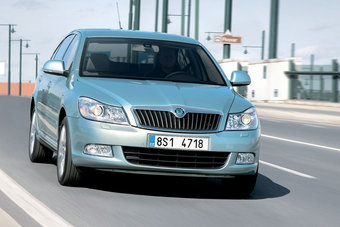 Skoda_Octavia_2009_006.jpg